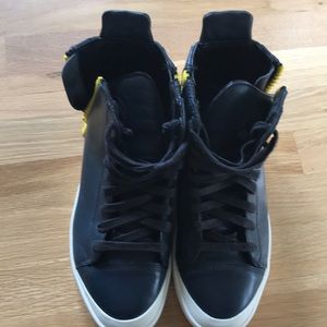 Diesel Blue sneakers with yellow zipper
